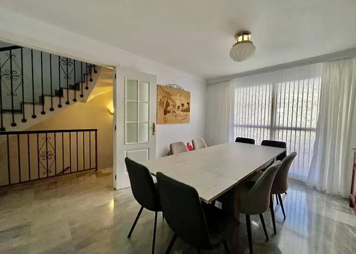 El Pinillo 4 Bedroom Town House Appartement