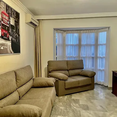 شقة El Pinillo 4 Bedroom Town House توريمولينوس